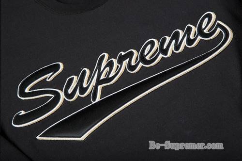 Supremeのキャップ・Tシャツはストリートファッションを語る上で欠かせないもの