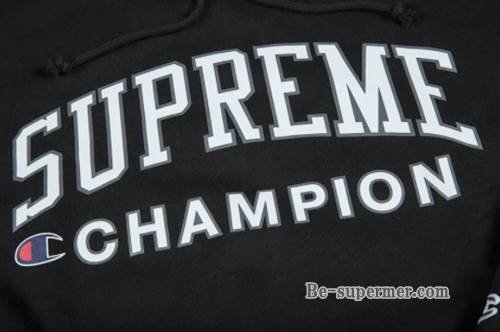 Supremeと人気ブランドや有名人とのコラボについて