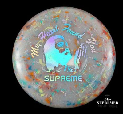 新品 Supreme×スマーフ さりげないワザありな贅沢な刺繍仕様