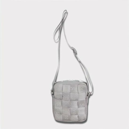 Supreme(シュプリーム) ショルダーバッグ・ウエストバッグ新品の通販  