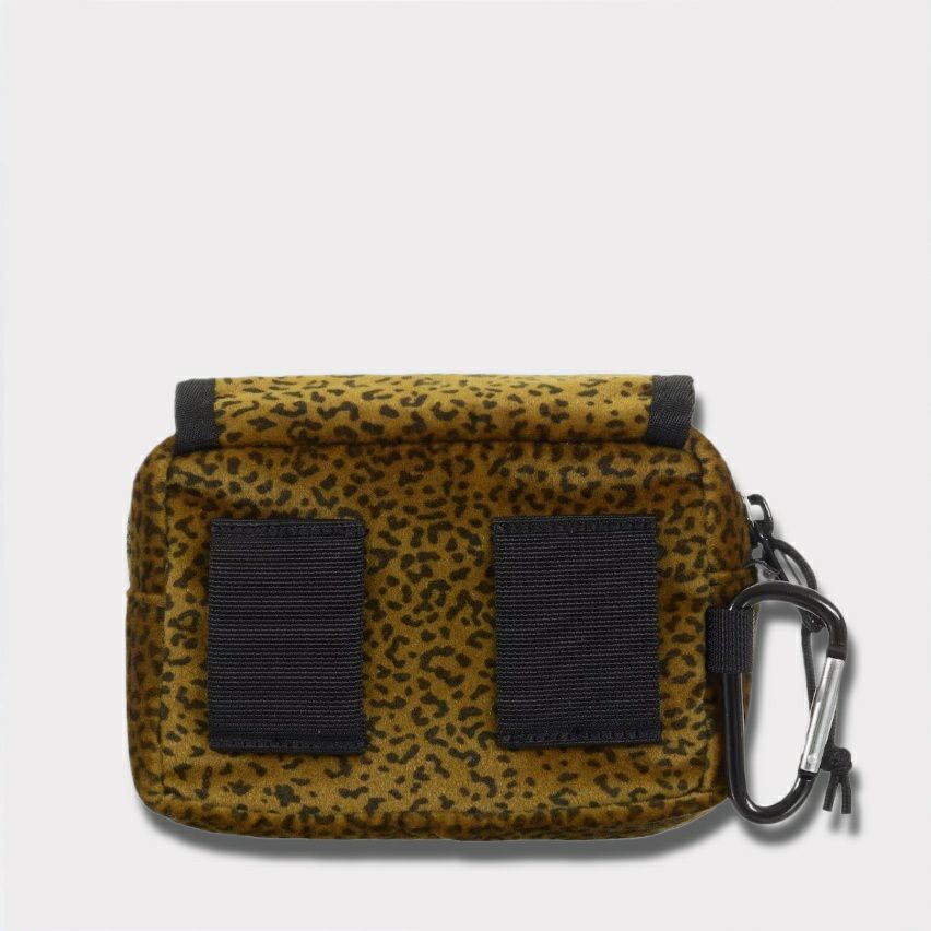  Supreme シュプリーム 2025AW Velvet Mini Pouch ベルベット ミニポーチ 　タンレオパード2